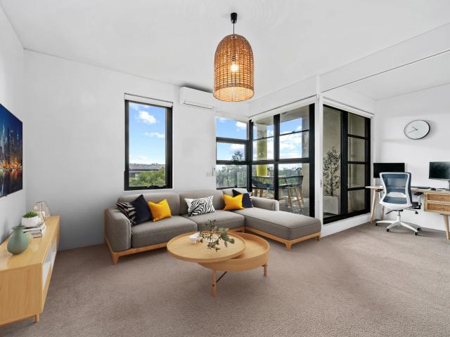 immaculate newly renovated space!