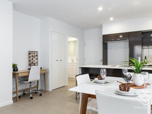 Immaculate North Facing Apartment with almost brand new carpet
