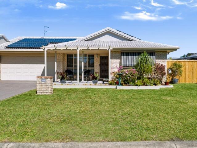 Immaculate North Facing Duplex