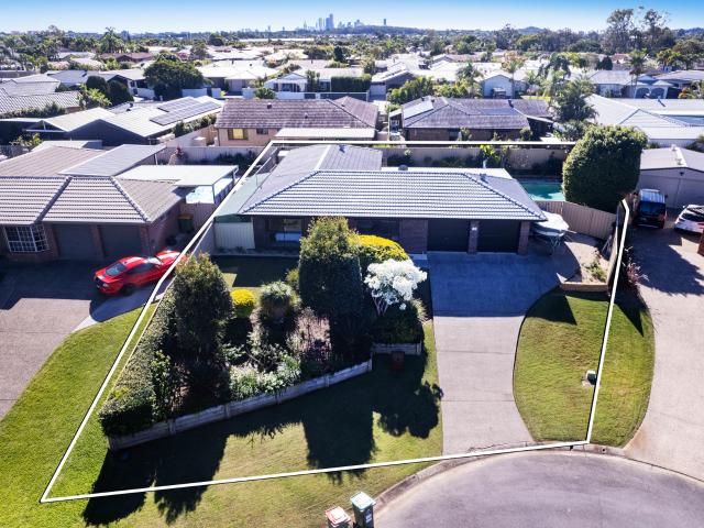 Immaculate north facing home in a sought after street