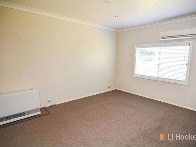 IMMACULATE & A GREAT LOCATION