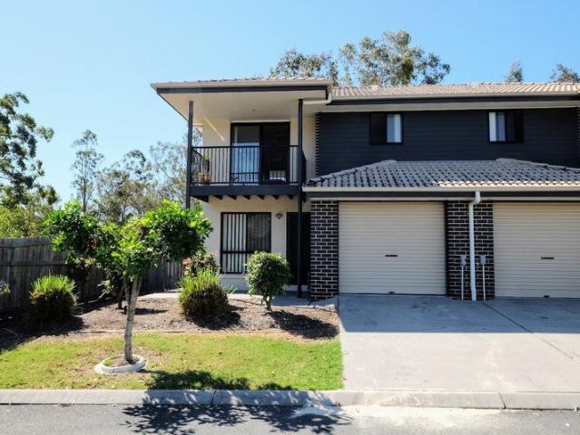 IMMACULATE AIR CONDITIONED 3 BEDROOM TOWNHOUSE IN POPULAR, CENTRALLY LOCATED COMPLEX