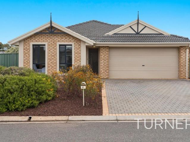 Immaculate and spacious 4 bedroom family home! 2 living areas & double garage