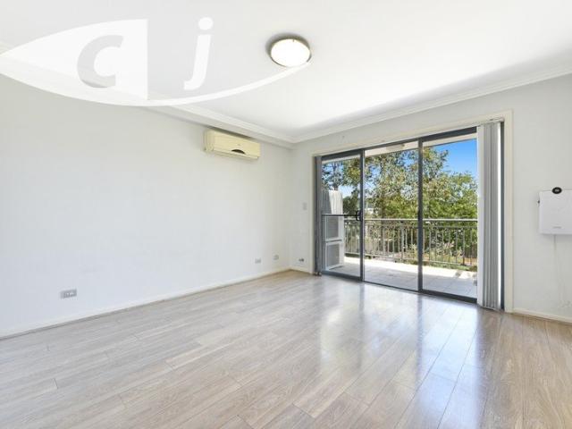 Immaculate and spacious 3 Bedroom Townhouse