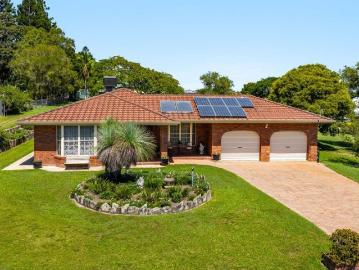 Immaculate and Spacious Master Built Family Home