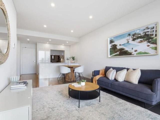 Immaculate Apartment with Stunning Brisbane Water Views