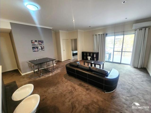 IMMACULATE APARTMENT LIVING!