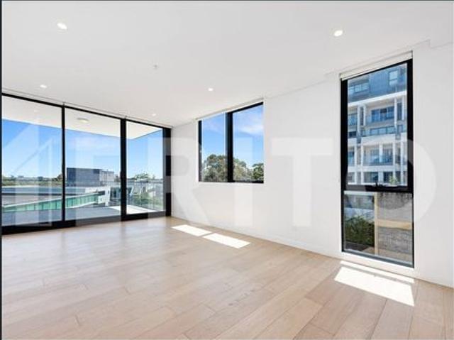 IMMACULATE APARTMENT + SPACIOUS STUDY ROOM WITH LUXURY FINISHES