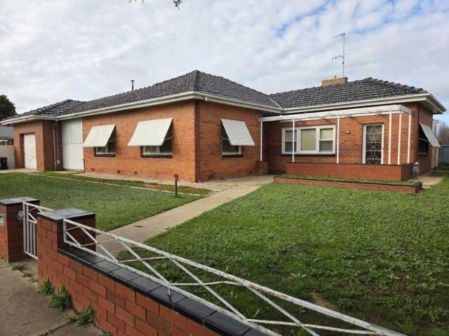 Immaculate & Central Close to CBD & GV Health