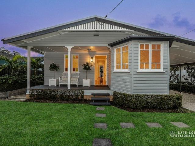 Immaculate Character Cottage on 607m²