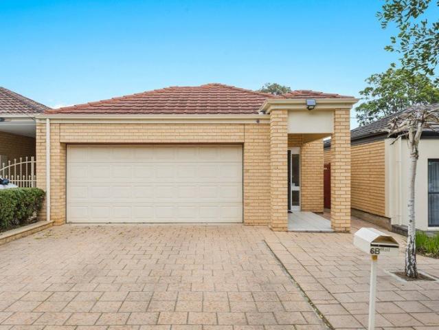 Immaculate Contemporary Living In A Peaceful Paradise Setting