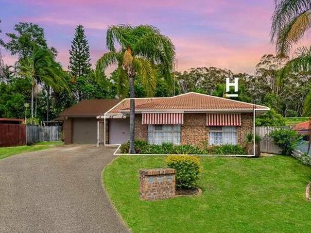 Immaculate Duplex Great Location