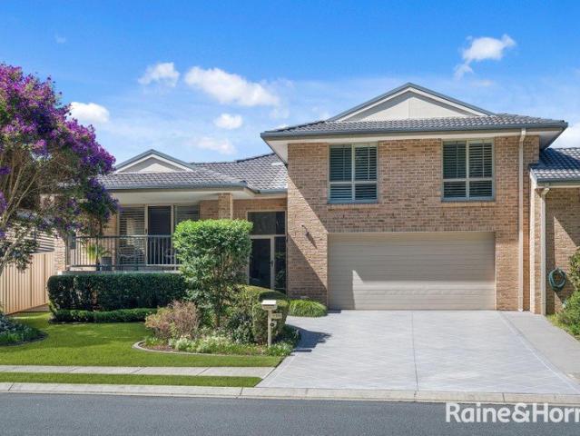 Immaculate Executive Townhouse with Reserve Outlook!