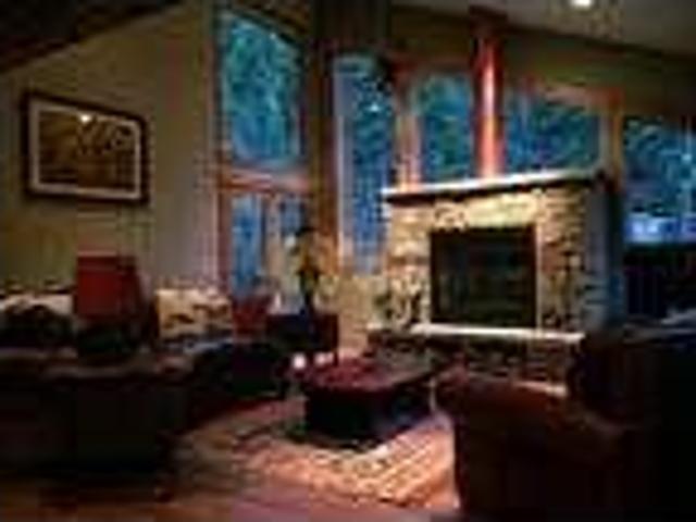 Immaculate Edgecomb 3 bed 3 bath home with AC