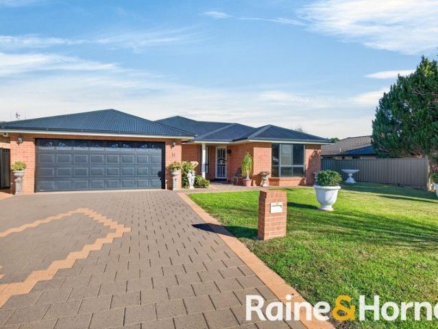 Immaculate Family Friendly Home