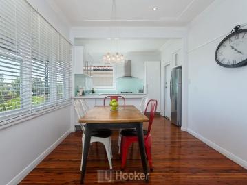 IMMACULATE FAMILY FRIENDLY HOME