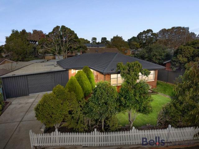 Immaculate Family Home on a Generous 610sqm Allotment