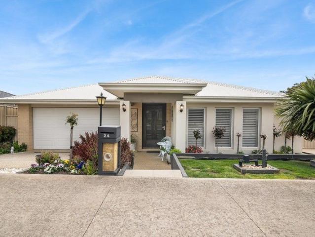 Immaculate Family Home on a Large Block with Side Access