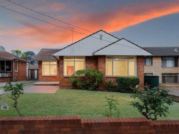 Immaculate Family Home on Level Block
