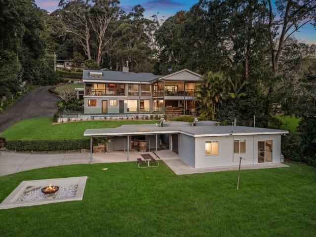 Immaculate family home on pristine acres, blue chip position