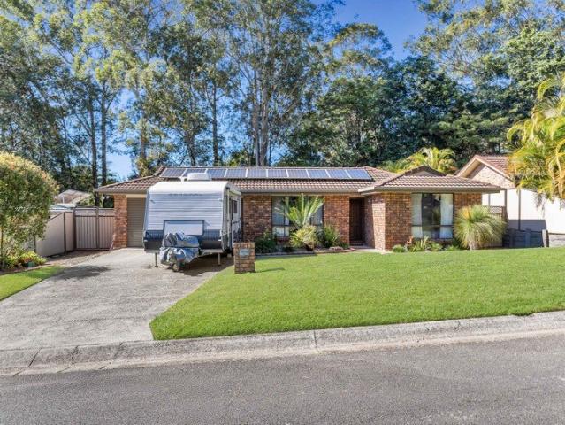 Immaculate Family Home Backing onto a Peaceful Nature Reserve