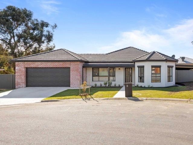 Immaculate Family Home in Brown Hill