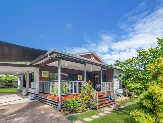 Immaculate Family Home in Prime Horseshoe Bay Location