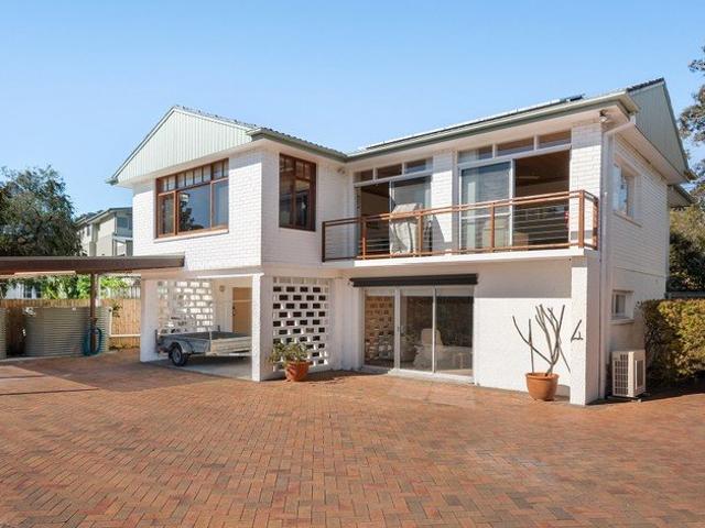 Immaculate family home in super convenient location