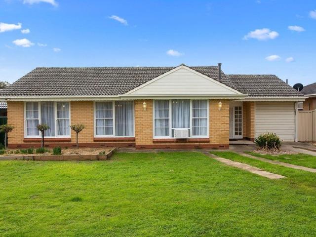 Immaculate Family Home with Garden Maintenance Included