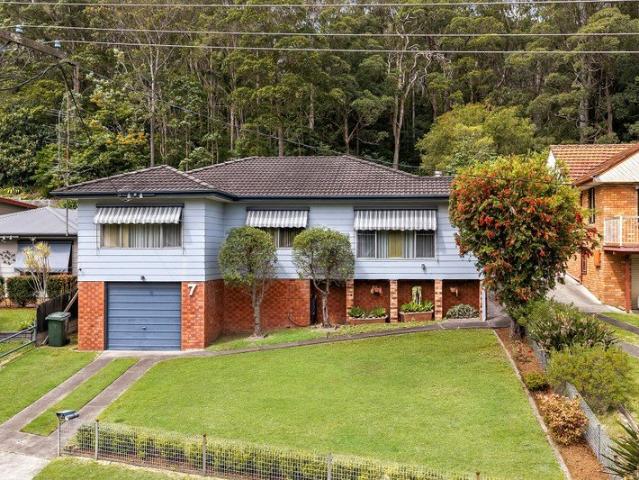 Immaculate Family Home with Expansive Living, Entertaining & Yard Space