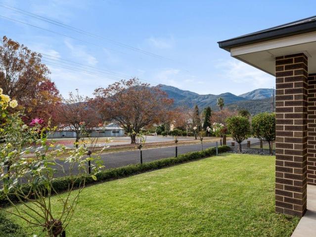 Immaculate Family Home with Mountain Views & Exceptional Shed Space