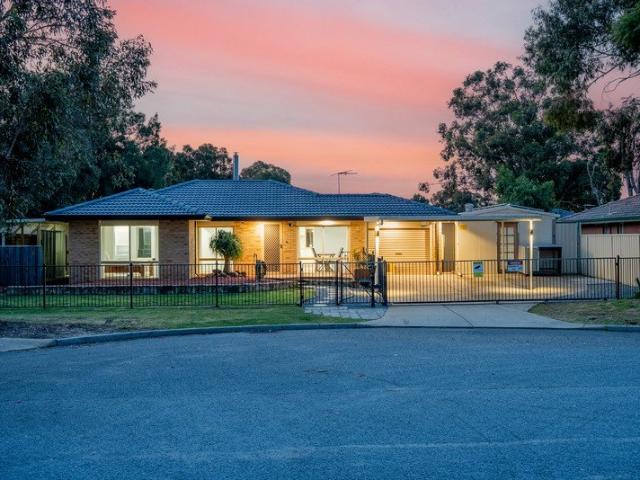 IMMACULATE FAMILY HOME WITH SPACE, STYLE, HILLS VIEWS,VERSATILITY & AFFORDABILITY
