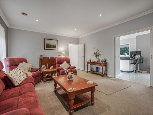 IMMACULATE FAMILY HOME – 6 MONTH LEASE AVAILABLE