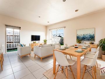 IMMACULATE FAMILY LIVING!