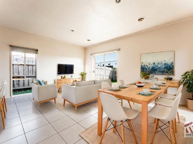 IMMACULATE FAMILY LIVING!