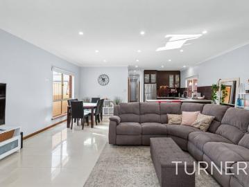 Immaculate Family Living in a Convenient Blair Athol Location