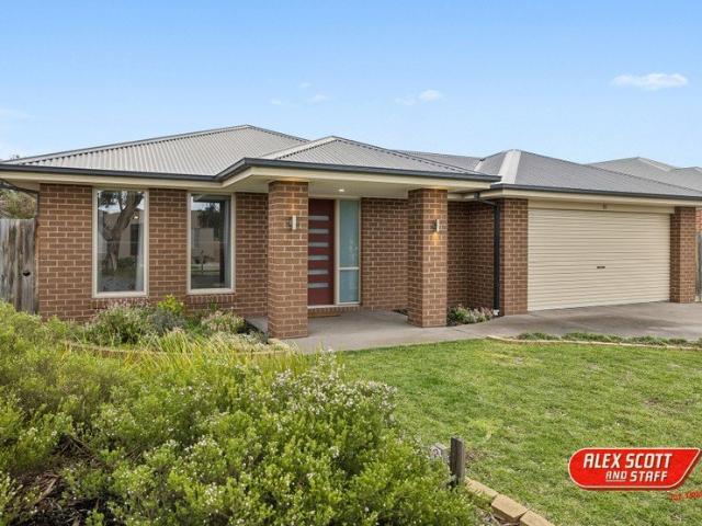 Immaculate Family Living in a Prime Cowes Location