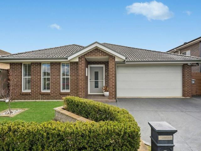 Immaculate family living in one of Mount Annan's finest streets