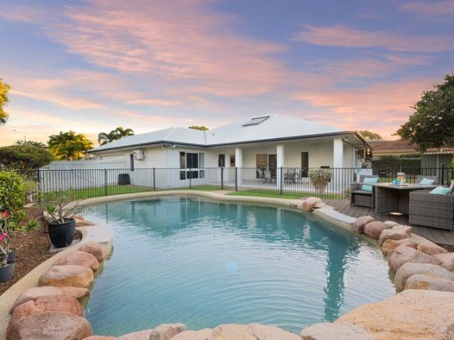 Immaculate Family Living in the Heart of Annandale