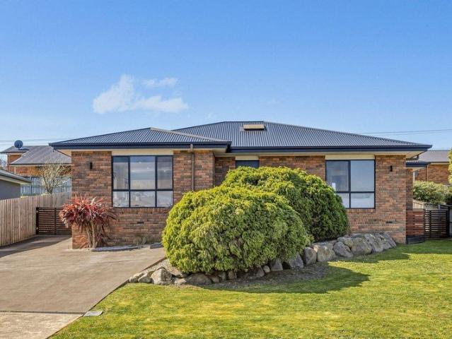 Immaculate family living in the heart of Kingston