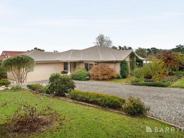 Immaculate Family Living on a Prime Corner Allotment