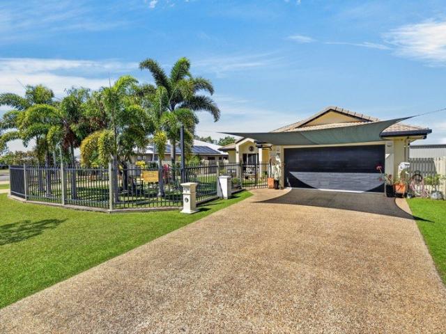 Immaculate Family Living with the Shed, Battery & Solar & Space to Match