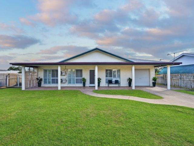 Immaculate Family Living with Pool, Solar & Room for the Toys