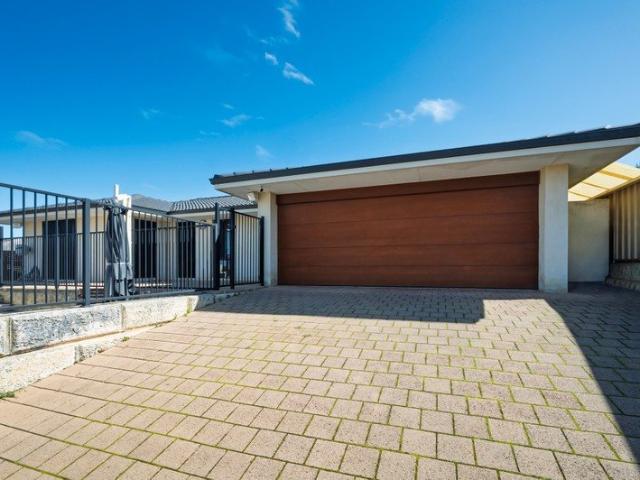 Immaculate Family Living with Pool, Views & Exceptional Entertaining