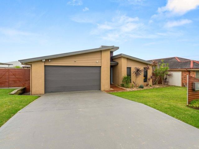 Immaculate Family Living with Space to Entertain