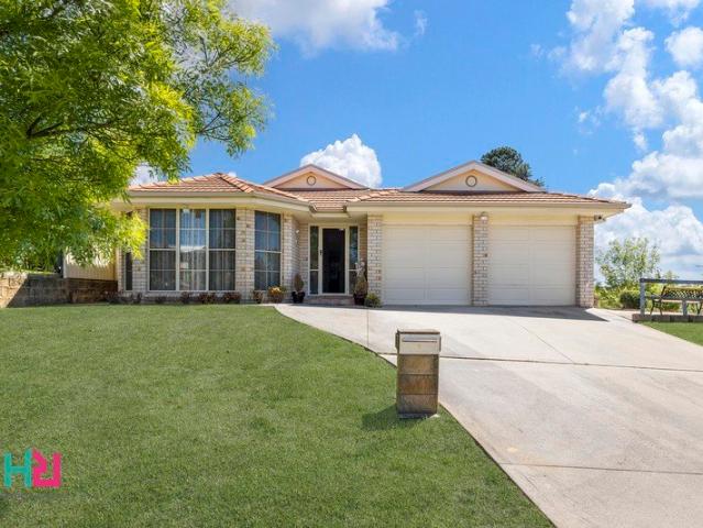 Immaculate Family Living with Space, Comfort & a Stunning Rural Outlook