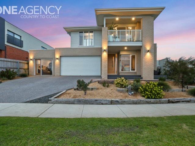 Immaculate Family Living with Stunning Bay Views & Exceptional Versatility
