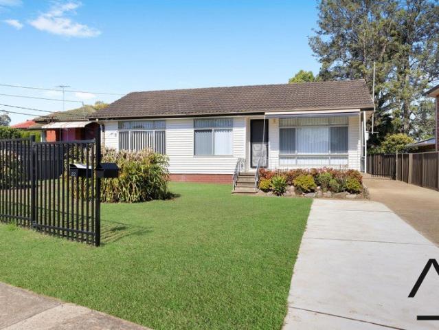 Immaculate Four Bedroom Family Home Ultra Convenient Hammondville Location