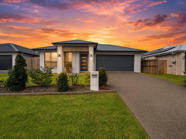 Immaculate Four Bedroom Home Offering the Ultimate Coastal Lifestyle
