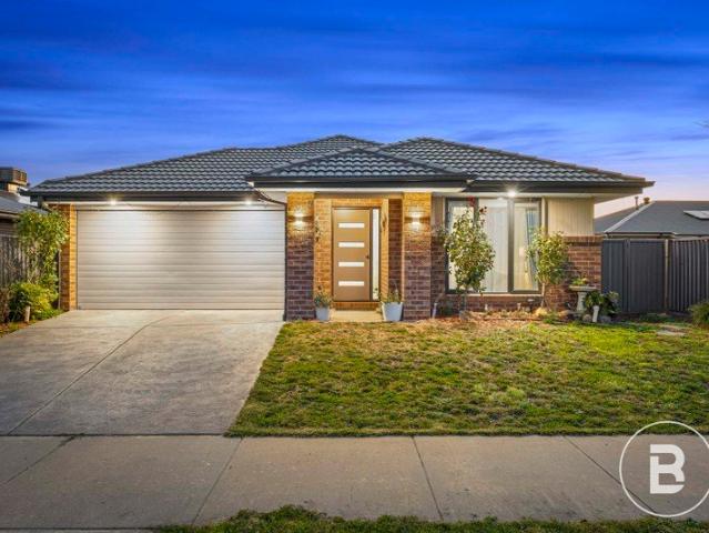 IMMACULATE FOUR BEDROOM HOME WITH DUAL LIVING